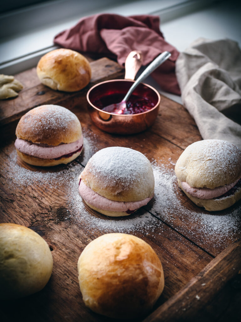 Carnaval Buns with Raspberry Cream and Jam (Fastelavnsboller med bringebær)