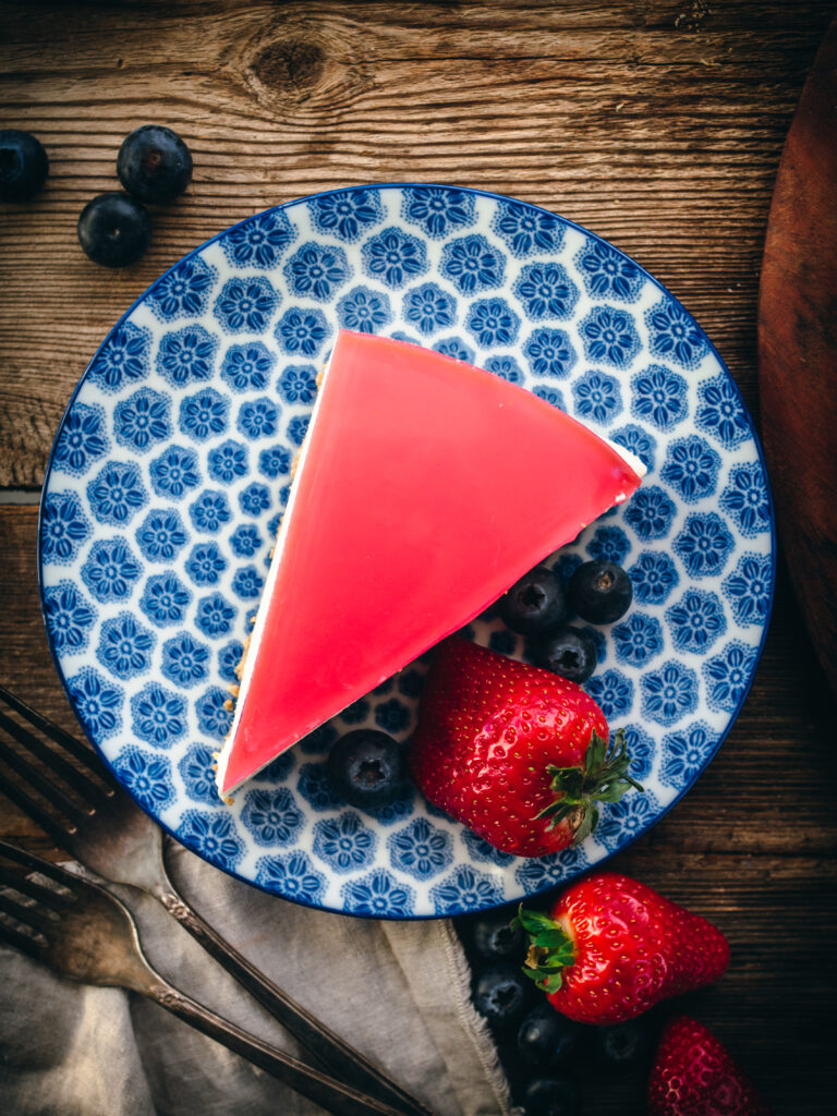 No-Bake Raspberry Jelly Cheesecake (ostekake med gelélokk)