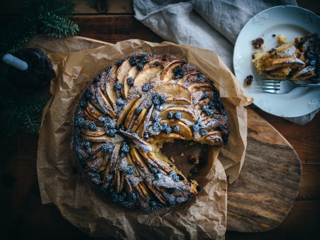 Apple Julekake Cake