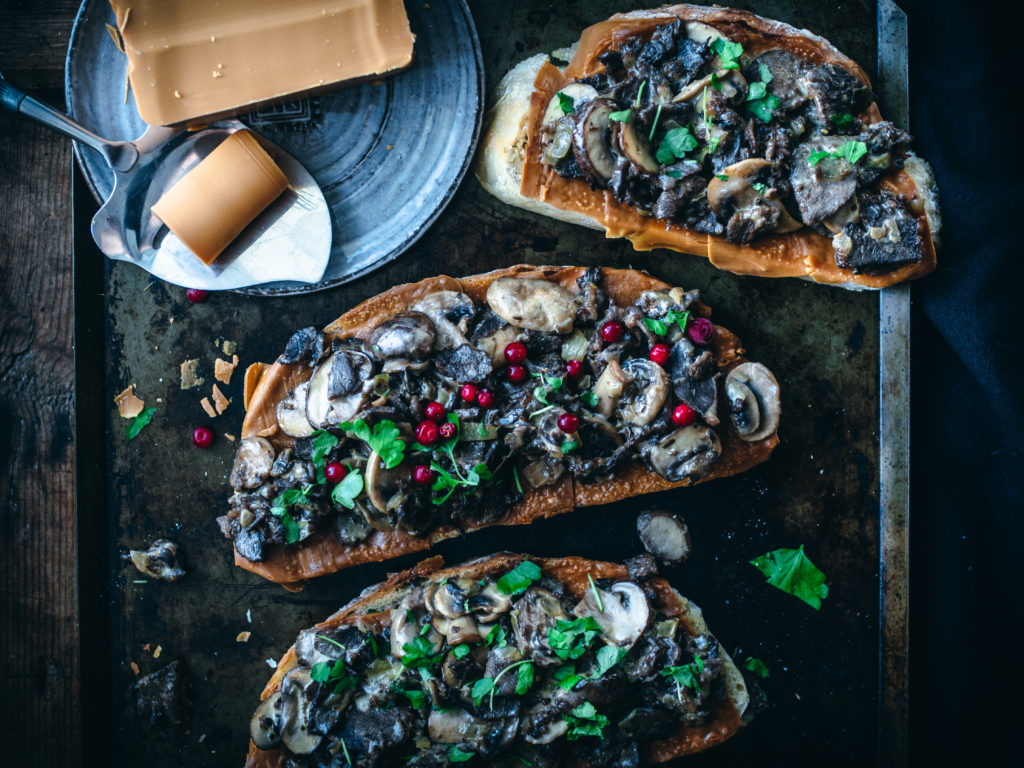 Brunost Toasts with Creamy Reindeer and Mushrooms