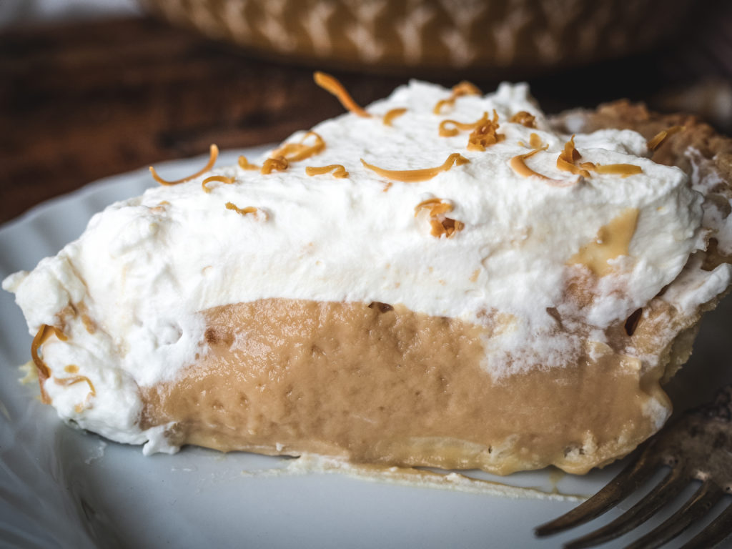 Brunost Cream Pie (brunostkrem-pai)
