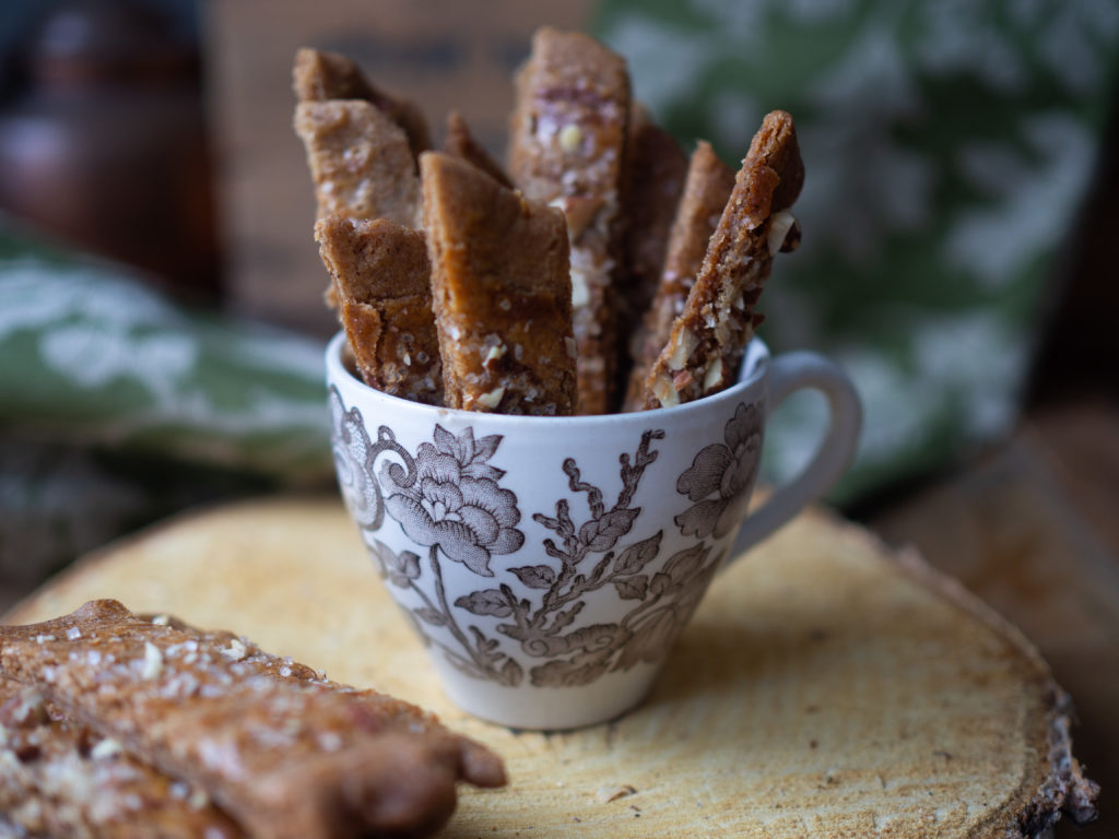 Brune Pinner (Norwegian Christmas Cookies)